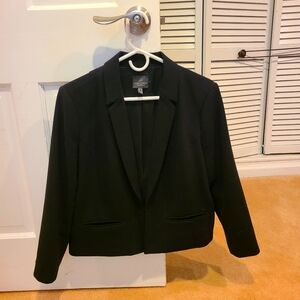 Trapeze-back suit jacket